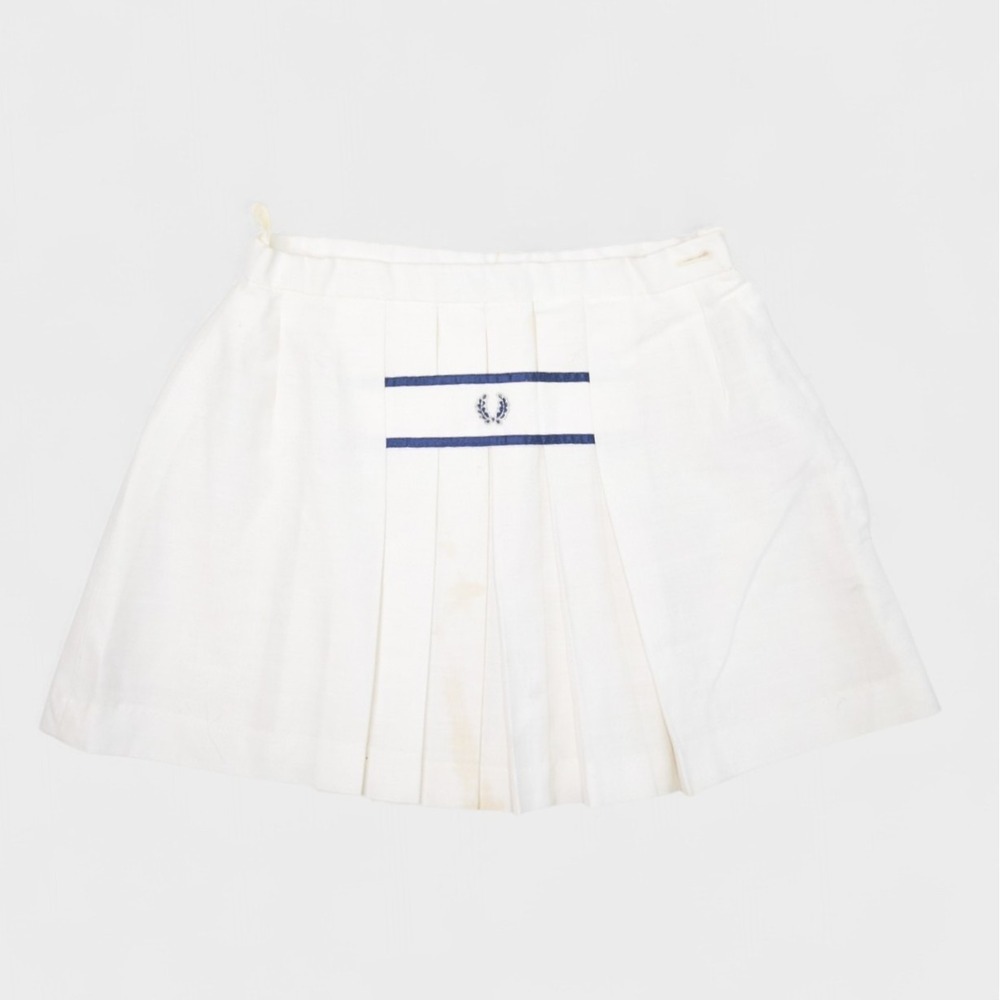 Vintage Fred Perry Skirt Womens 24 White Mini Pleated Tennis Logo 80s Britain